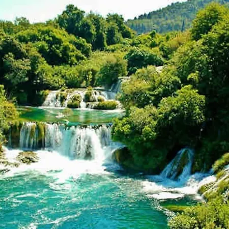 別荘 Dalmatian Traditional House Md